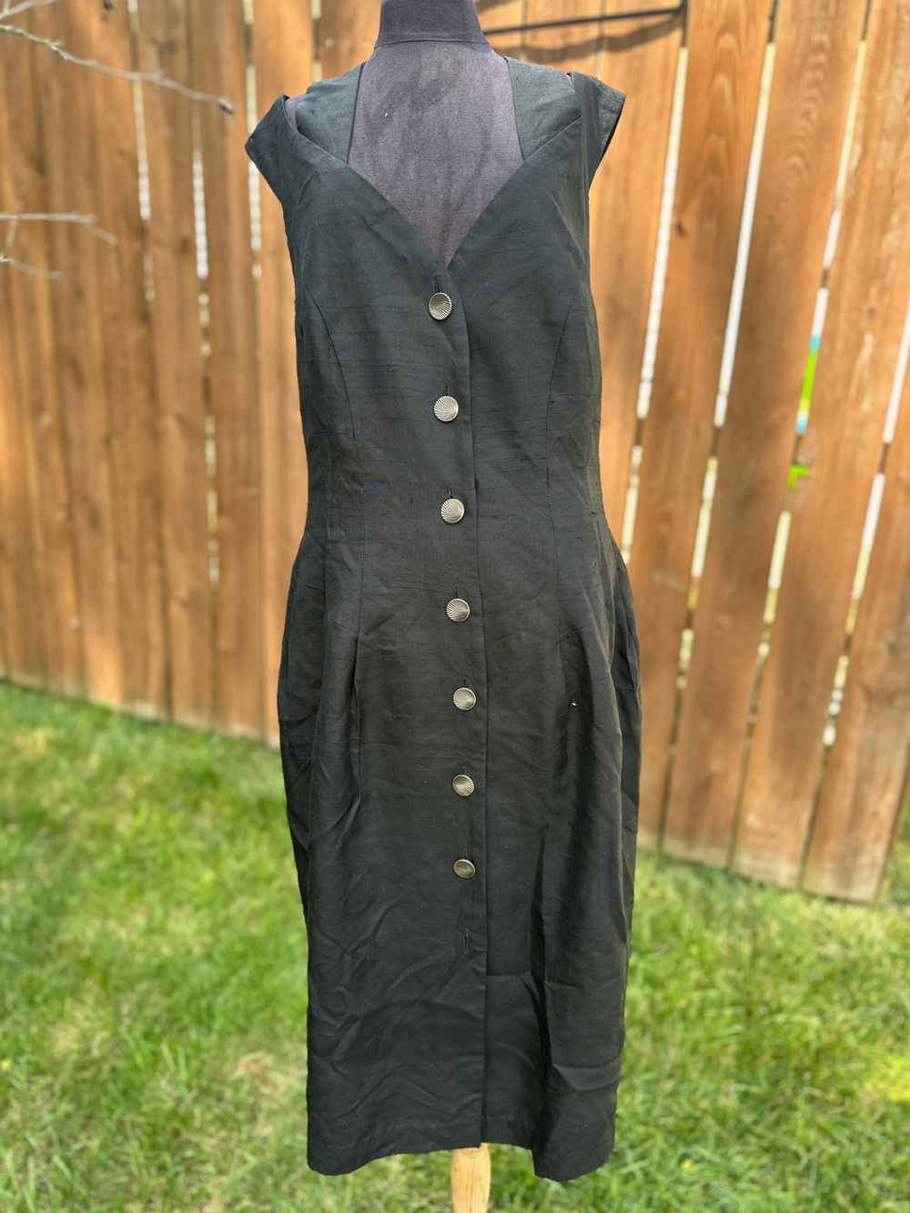 Vintage Carmen Marc Valvo 100% silk Sleek Black Button-Front Midi Dress